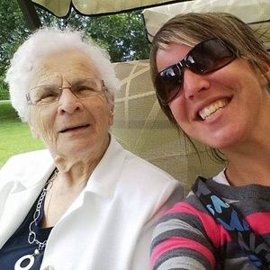 Meet your Posher, Joanie